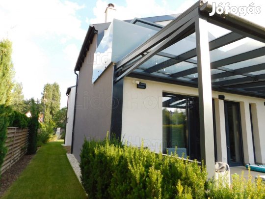 Siófok Aranyparton egyedi újépítésű luxus 2 szintes prémium