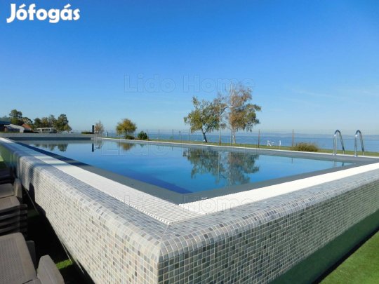 Siófok Aranyparton közvetlen vízparti exklusív prémium lakberendezett