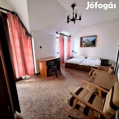 Siófok BELVÁROSÁBAN működő, tovább fejleszthető INGATLAN,