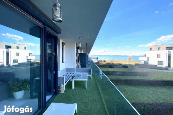 Siófok, Aranyparton panorámás lakás eladó!