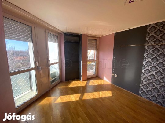 Siófok, Belvárosban 3.emeleti lakás eladó!