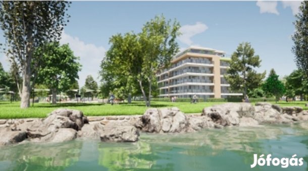 Siófok, EZÜSTPARTON, 47 m2-es, társasházi lakás, 2 szobás, kiváló