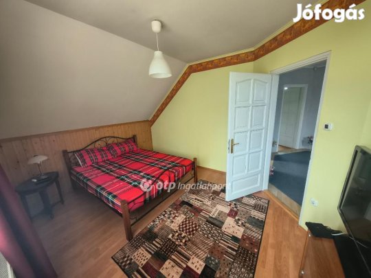 Siófoki 176 nm-es ház eladó