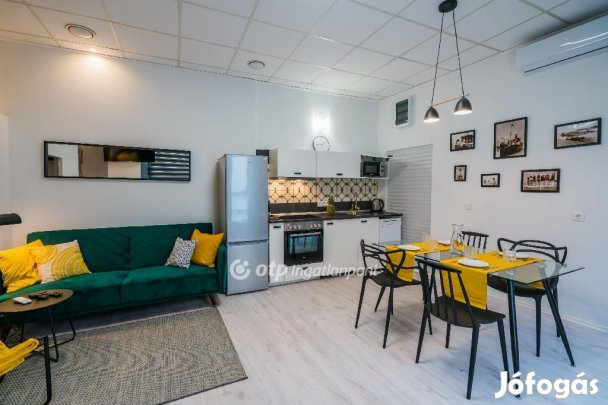 Siófoki 41 nm-es lakás eladó