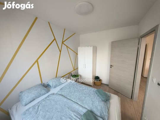 Siófoki 43 nm-es lakás eladó