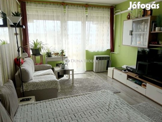 Siófoki 57 nm-es lakás eladó