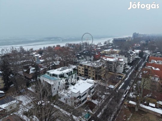 Siófoki 66 nm-es lakás eladó