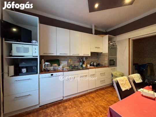 Siófoki eladó 93 nm-es ház