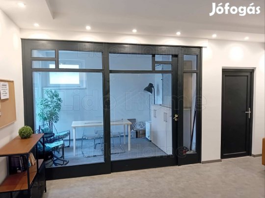 Siófoki üzlethelyiség pár száz méterre a Balatontól