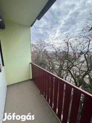 Siófokon Erkélyes 2 Szobás Lakás Eladó!!!