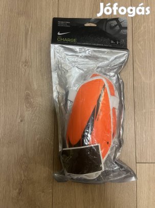 Sípcsontvédő Nike