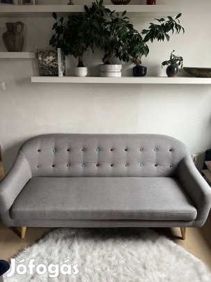 Skandináv stílusú 3 személyes kanapé 