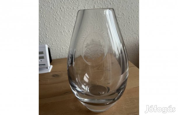 Skandináv üvegváza