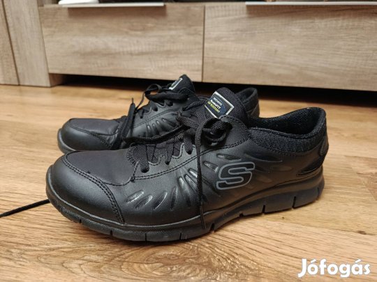 Skechers Relaxedfit sportcipő cipő 40 memória talppal Szép!