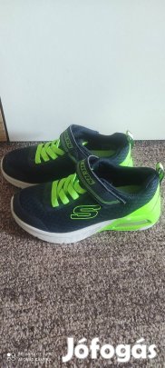 Skechers kisfiú cipő 28