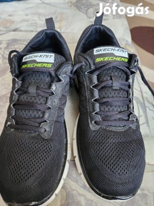 Skechers uniszex futócipő