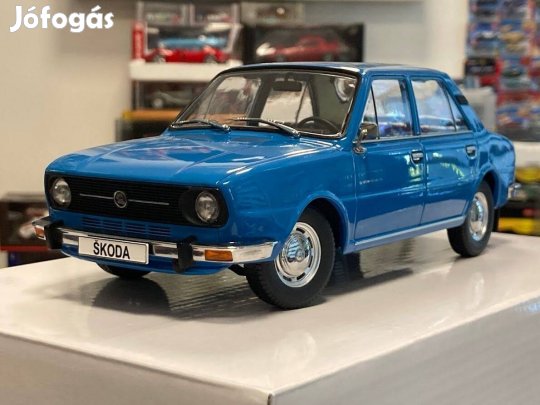 Skoda 105L 1976 1:18 1/18 Triple9