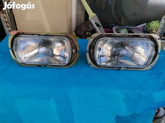 Skoda 120 eredeti gyári és Új fényszórók. (Nem volt autón )
