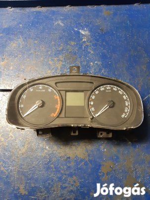 Skoda Fabia 06- Óraegység / Kilométeróra