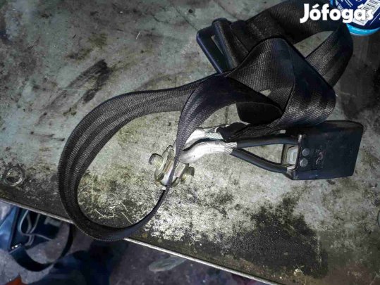 Skoda Fabia Hátsó Középső Biztonsági Öv