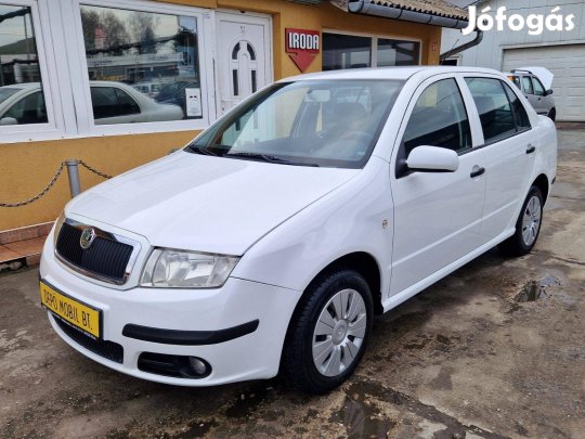 Skoda Fabia Sedan 1.4 16V Ambiente