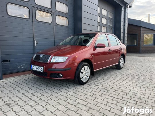 Skoda Fabia Sedan 1.4 16V Ambiente Szervizelt /...