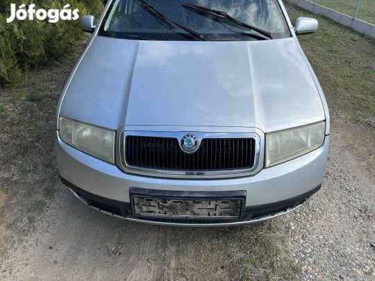 Skoda Fabia lámpa lökhárító zárhíd sárvédő motorháztető homlokfal