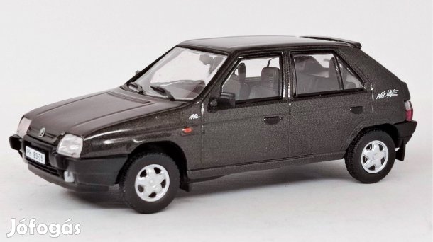 Skoda Favorit Black Line modellautó 1:43 új bontatlan eladó