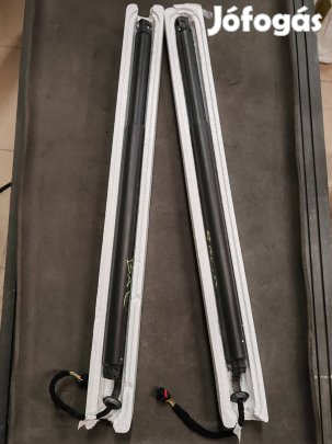 Skoda Karoq elektromos csomagtér ajtó teleszkóp