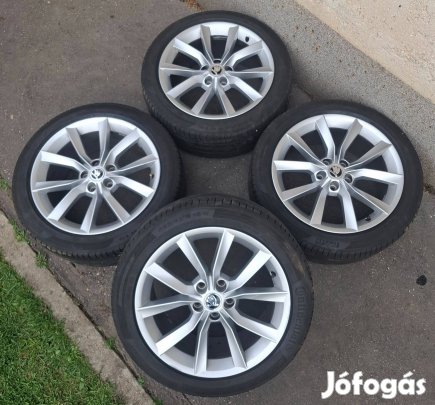 Skoda Modus gyári alufelni 18" nyári gumival