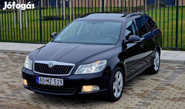 Skoda Octavia 1.4 TSI Elegance DSG Napfénytető-...