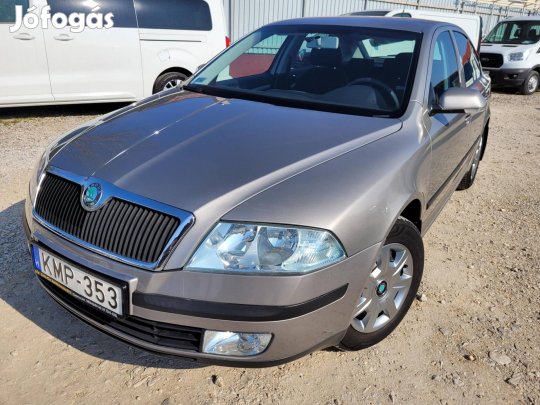 Skoda Octavia 1.6 Ambiente Magyar! Szervizkönyv...
