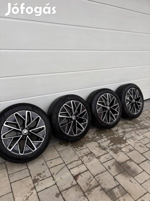 Skoda Octavia 4 Alufelni nyári gumival