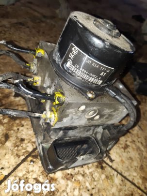 Skoda Octavia ABS Tömb