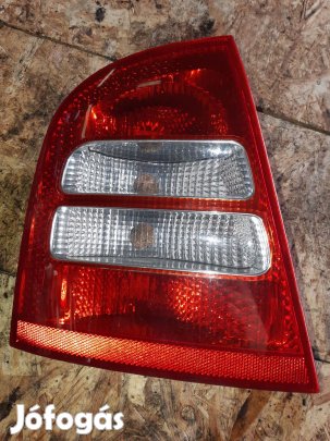 Skoda Octavia Bal Hátsó Lámpabúra