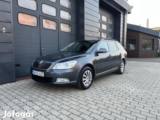Skoda Octavia Combi 1.4 TSI Ambiente Szervizelt...