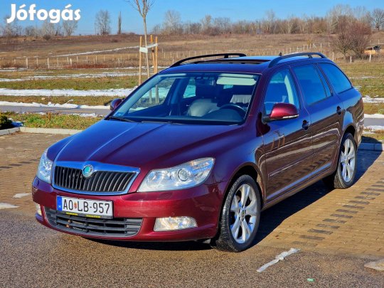 Skoda Octavia Combi 1.4 TSI Elegance Napfénytet...