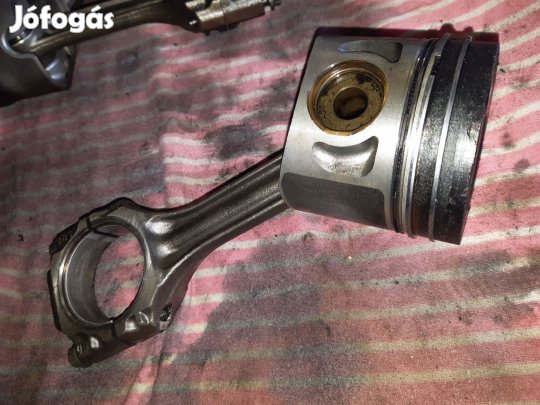 Skoda Octavia Dugattyú + Hajtókar