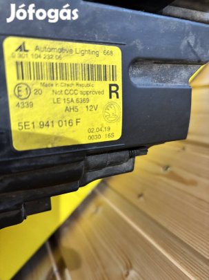 Skoda Octavia III Facelift Jobb első Led Fényszóró 5E1941016F 2017-től