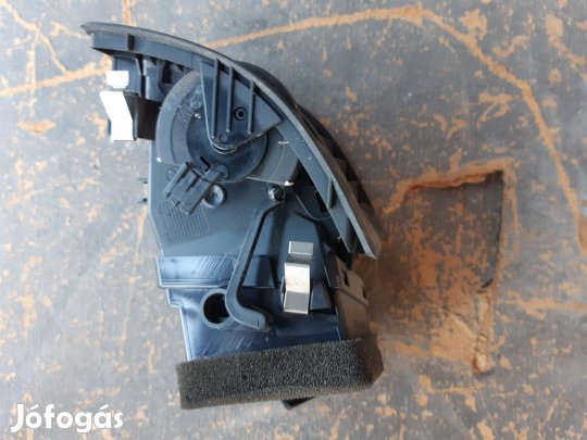 Skoda Octavia II Bal Első Szellőző