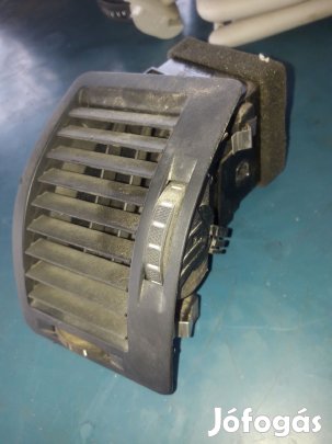 Skoda Octavia II Bal Első Szellőző