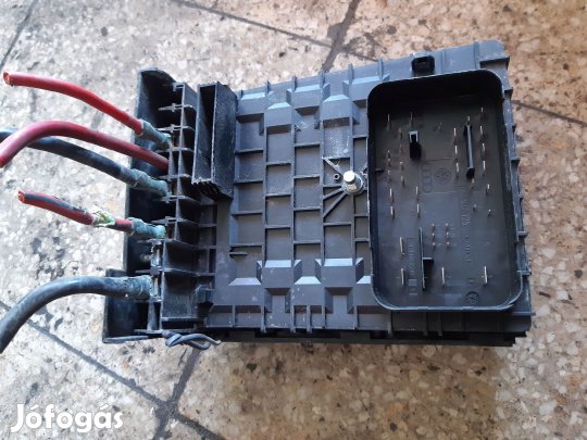 Skoda Octavia II Biztosítéktábla / Relé Tábla