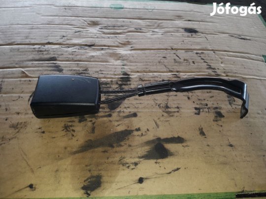 Skoda Octavia II Jobb Első Biztonsági Öv Csatlakozó