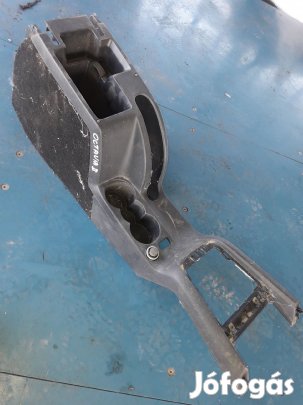 Skoda Octavia II Középbox