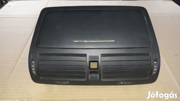 Skoda Octavia II Középső Szellőző