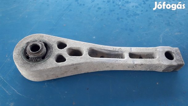 Skoda Octavia II Tartó Bak