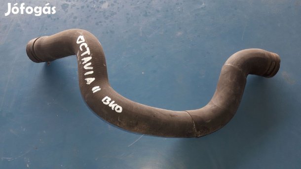 Skoda Octavia II Vízcső