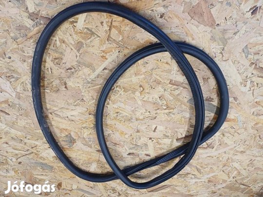 Skoda Octavia II (2006-2013) Jobb Első Ajtókéder Gumi