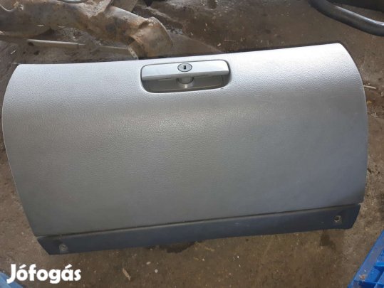 Skoda Octavia Kesztyűtartó