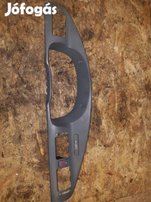 Skoda Octavia Középkonzol Keret